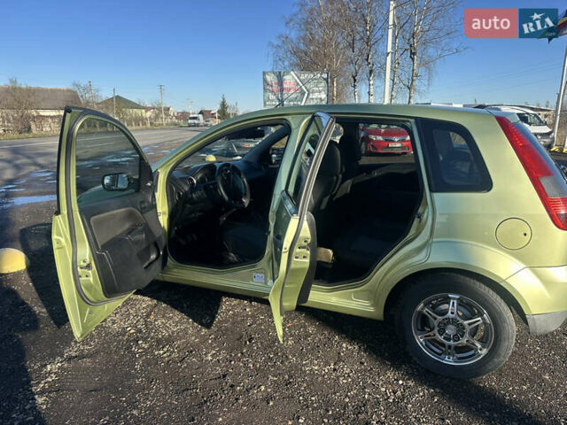 Зеленый Форд Фиеста, объемом двигателя 1.3 л и пробегом 170 тыс. км за 3250 $, фото 11 на Automoto.ua