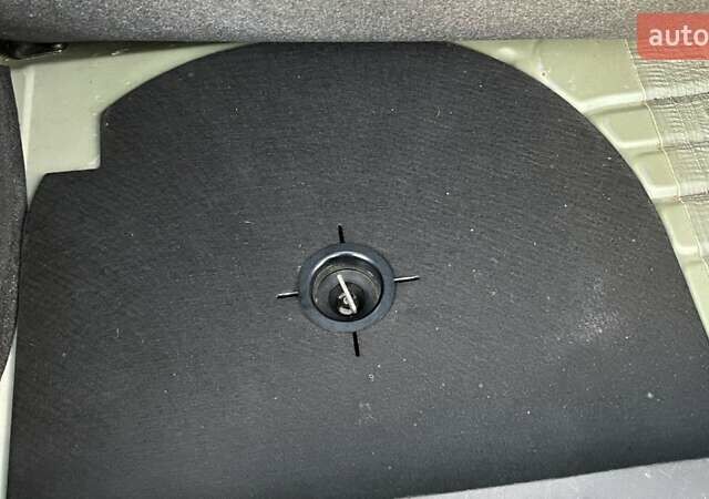 Зеленый Форд Фиеста, объемом двигателя 1.4 л и пробегом 211 тыс. км за 4850 $, фото 21 на Automoto.ua