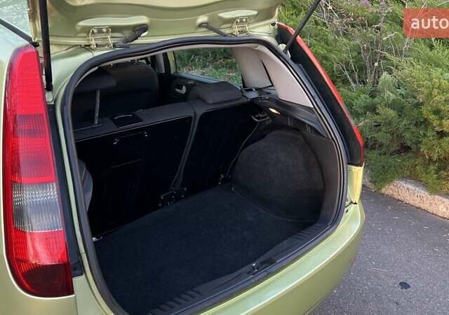 Зеленый Форд Фиеста, объемом двигателя 1.4 л и пробегом 211 тыс. км за 4850 $, фото 23 на Automoto.ua