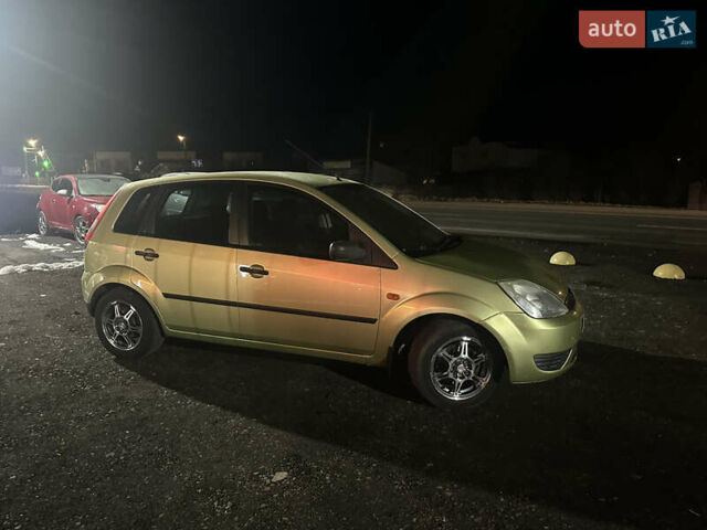 Зеленый Форд Фиеста, объемом двигателя 1.3 л и пробегом 170 тыс. км за 3250 $, фото 37 на Automoto.ua