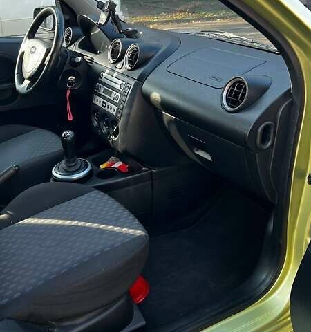 Зеленый Форд Фиеста, объемом двигателя 1.4 л и пробегом 212 тыс. км за 4000 $, фото 8 на Automoto.ua