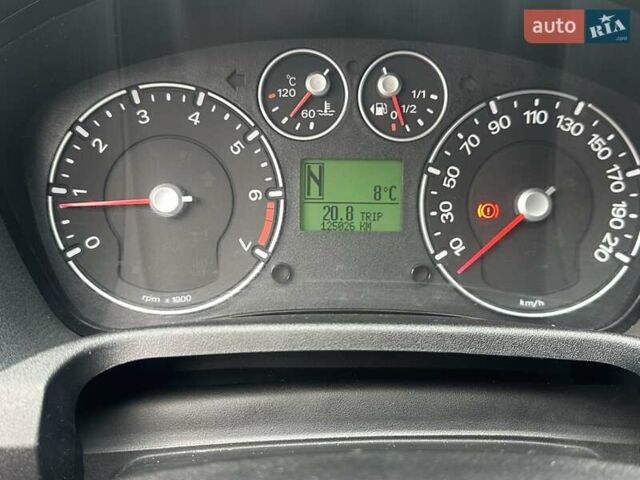 Зеленый Форд Фиеста, объемом двигателя 1.4 л и пробегом 125 тыс. км за 4999 $, фото 10 на Automoto.ua