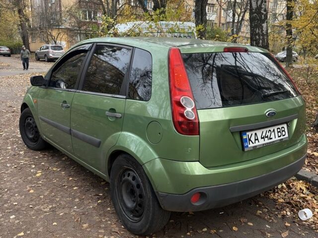 Зелений Форд Фієста, об'ємом двигуна 1.4 л та пробігом 300 тис. км за 3000 $, фото 4 на Automoto.ua