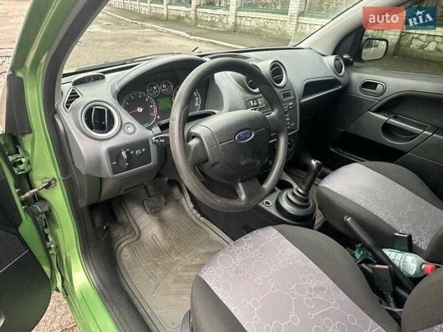 Зеленый Форд Фиеста, объемом двигателя 1.4 л и пробегом 125 тыс. км за 4999 $, фото 36 на Automoto.ua