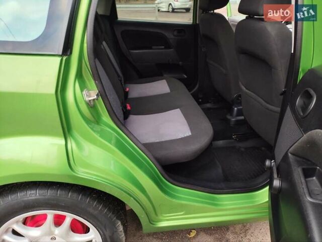 Зелений Форд Фієста, об'ємом двигуна 1.4 л та пробігом 165 тис. км за 4200 $, фото 17 на Automoto.ua
