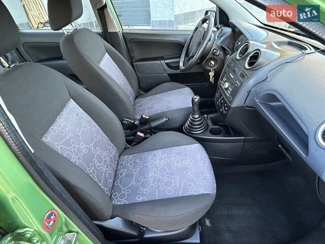Зелений Форд Фієста, об'ємом двигуна 1.3 л та пробігом 174 тис. км за 3850 $, фото 54 на Automoto.ua