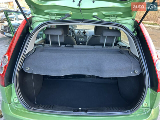 Зелений Форд Фієста, об'ємом двигуна 1.3 л та пробігом 174 тис. км за 3850 $, фото 44 на Automoto.ua