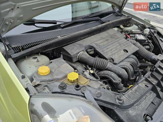 Зеленый Форд Фиеста, объемом двигателя 1.4 л и пробегом 213 тыс. км за 3800 $, фото 28 на Automoto.ua