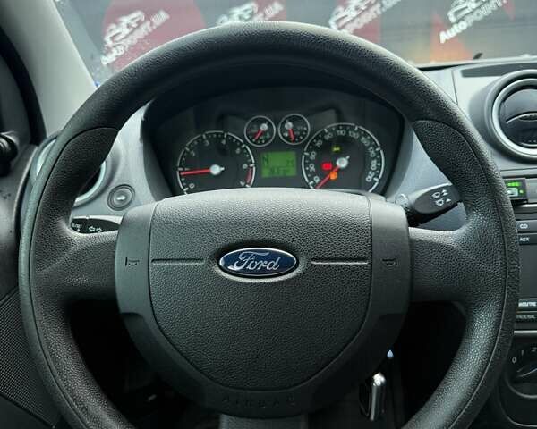 Зеленый Форд Фиеста, объемом двигателя 1.39 л и пробегом 125 тыс. км за 4999 $, фото 19 на Automoto.ua