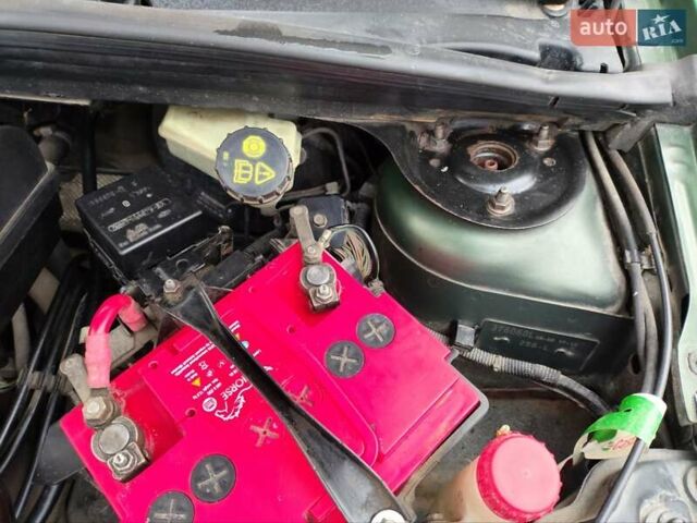 Зелений Форд Фієста, об'ємом двигуна 1.4 л та пробігом 165 тис. км за 4200 $, фото 21 на Automoto.ua