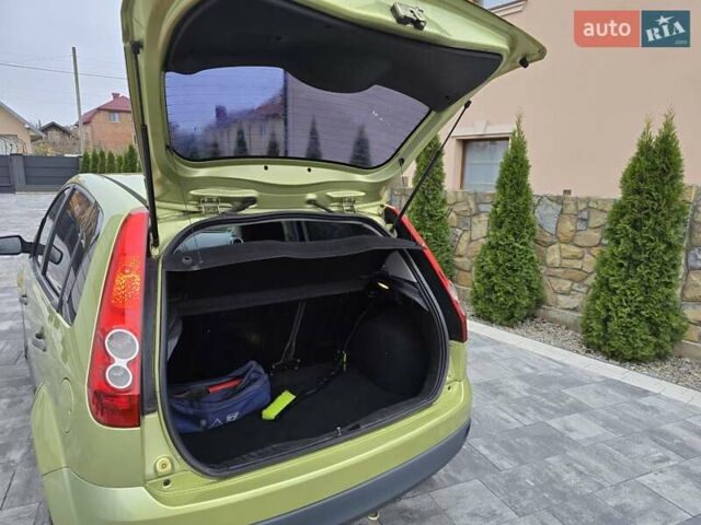 Зеленый Форд Фиеста, объемом двигателя 1.4 л и пробегом 213 тыс. км за 3800 $, фото 24 на Automoto.ua