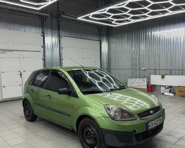 Зелений Форд Фієста, об'ємом двигуна 1.4 л та пробігом 300 тис. км за 2550 $, фото 7 на Automoto.ua