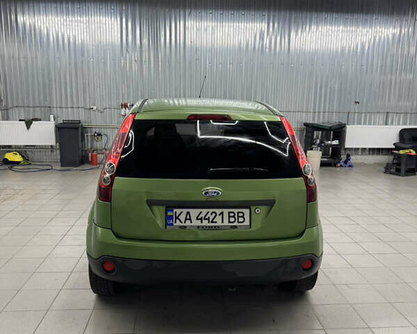 Зелений Форд Фієста, об'ємом двигуна 1.4 л та пробігом 300 тис. км за 2550 $, фото 4 на Automoto.ua