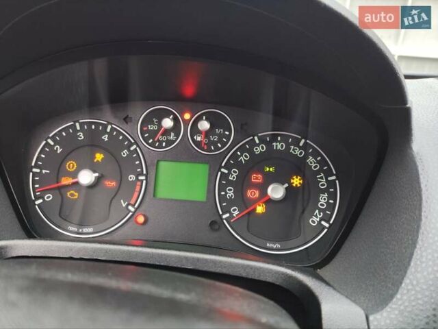 Зелений Форд Фієста, об'ємом двигуна 1.4 л та пробігом 165 тис. км за 4200 $, фото 20 на Automoto.ua