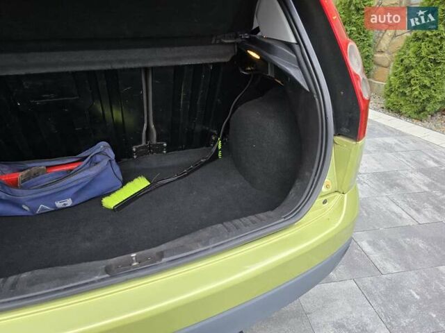 Зеленый Форд Фиеста, объемом двигателя 1.4 л и пробегом 213 тыс. км за 3800 $, фото 22 на Automoto.ua