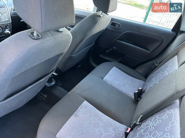 Зелений Форд Фієста, об'ємом двигуна 1.3 л та пробігом 174 тис. км за 3850 $, фото 64 на Automoto.ua