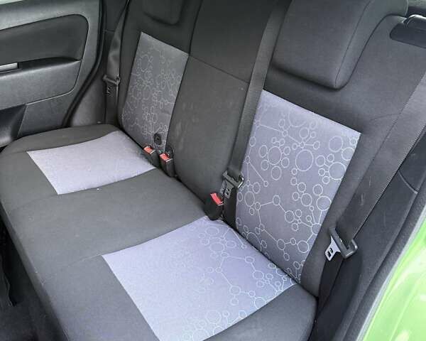 Зеленый Форд Фиеста, объемом двигателя 1.39 л и пробегом 125 тыс. км за 4999 $, фото 14 на Automoto.ua