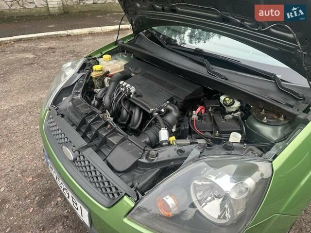 Зеленый Форд Фиеста, объемом двигателя 1.4 л и пробегом 125 тыс. км за 4999 $, фото 12 на Automoto.ua