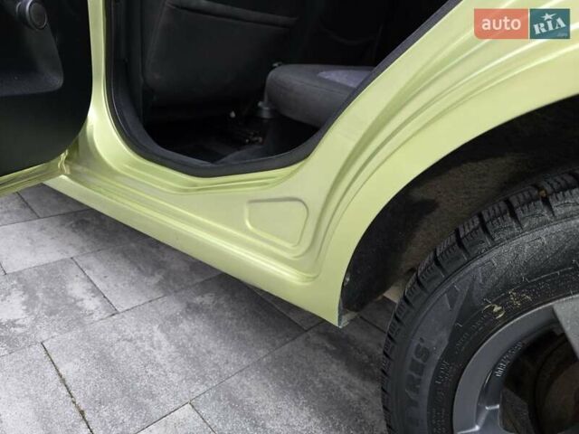 Зеленый Форд Фиеста, объемом двигателя 1.4 л и пробегом 213 тыс. км за 3800 $, фото 32 на Automoto.ua