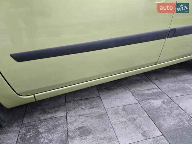 Зеленый Форд Фиеста, объемом двигателя 1.4 л и пробегом 213 тыс. км за 3800 $, фото 40 на Automoto.ua