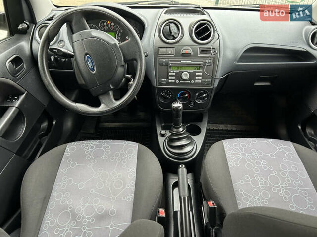 Зелений Форд Фієста, об'ємом двигуна 1.3 л та пробігом 174 тис. км за 3850 $, фото 36 на Automoto.ua