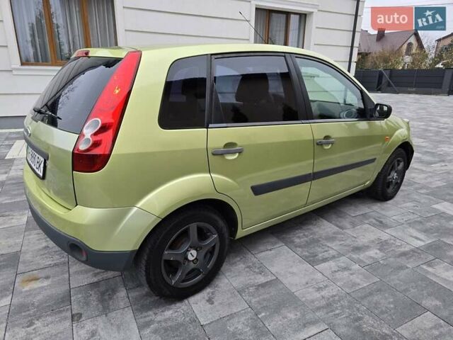 Зеленый Форд Фиеста, объемом двигателя 1.4 л и пробегом 213 тыс. км за 3800 $, фото 12 на Automoto.ua