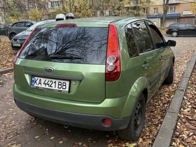 Зелений Форд Фієста, об'ємом двигуна 1.4 л та пробігом 300 тис. км за 3000 $, фото 5 на Automoto.ua