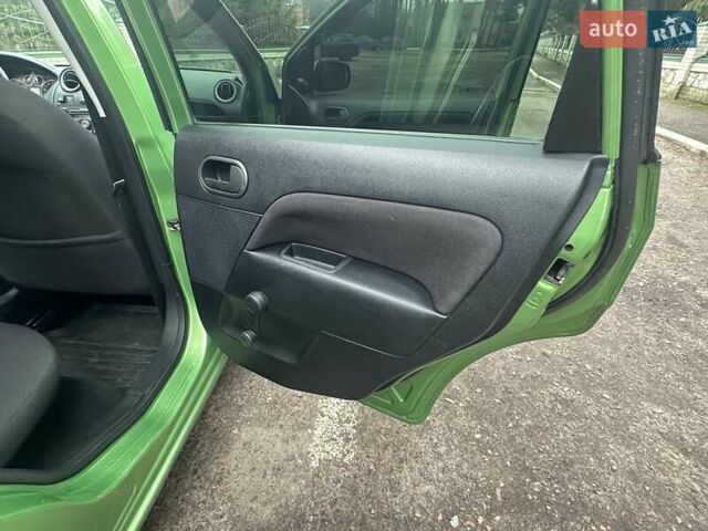 Зеленый Форд Фиеста, объемом двигателя 1.4 л и пробегом 125 тыс. км за 4999 $, фото 23 на Automoto.ua