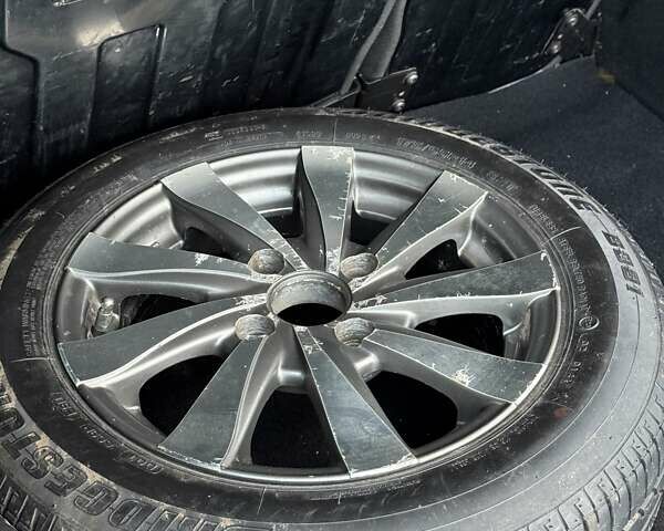 Зеленый Форд Фиеста, объемом двигателя 1.39 л и пробегом 125 тыс. км за 4999 $, фото 10 на Automoto.ua