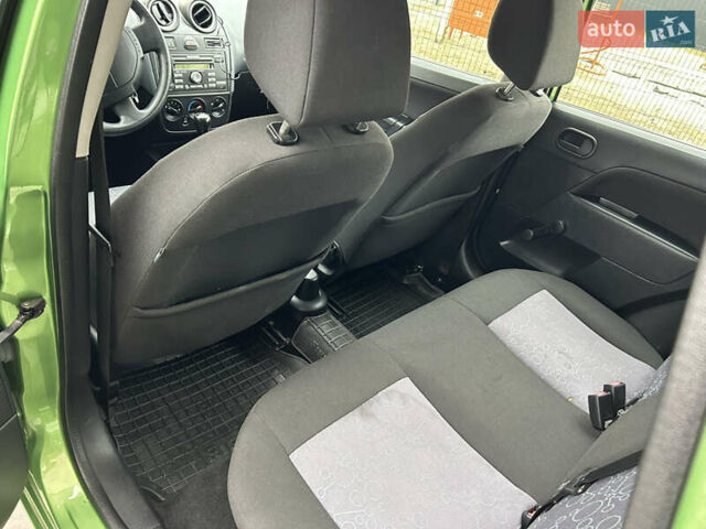 Зелений Форд Фієста, об'ємом двигуна 1.3 л та пробігом 174 тис. км за 3850 $, фото 35 на Automoto.ua