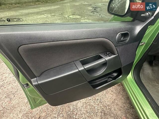Зеленый Форд Фиеста, объемом двигателя 1.4 л и пробегом 125 тыс. км за 4999 $, фото 26 на Automoto.ua