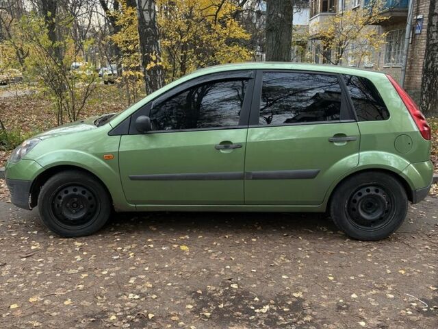 Зелений Форд Фієста, об'ємом двигуна 1.4 л та пробігом 300 тис. км за 3000 $, фото 2 на Automoto.ua