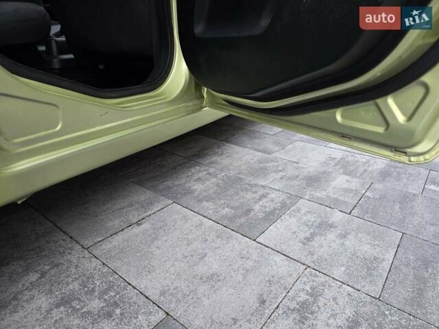 Зеленый Форд Фиеста, объемом двигателя 1.4 л и пробегом 213 тыс. км за 3800 $, фото 43 на Automoto.ua