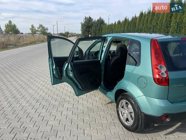 Зеленый Форд Фиеста, объемом двигателя 1.39 л и пробегом 172 тыс. км за 5100 $, фото 14 на Automoto.ua