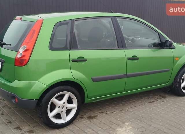 Зеленый Форд Фиеста, объемом двигателя 1.39 л и пробегом 163 тыс. км за 4300 $, фото 5 на Automoto.ua