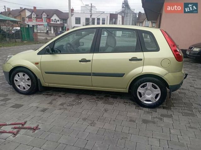 Зеленый Форд Фиеста, объемом двигателя 1.25 л и пробегом 268 тыс. км за 2899 $, фото 1 на Automoto.ua