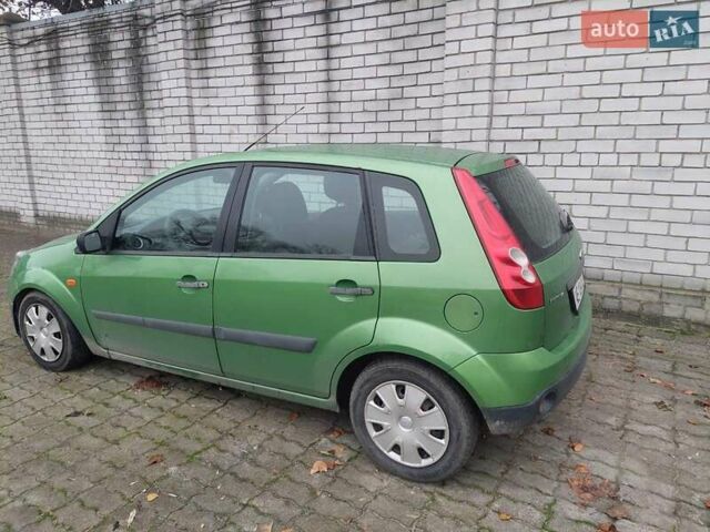 Зелений Форд Фієста, об'ємом двигуна 1.24 л та пробігом 197 тис. км за 3050 $, фото 1 на Automoto.ua