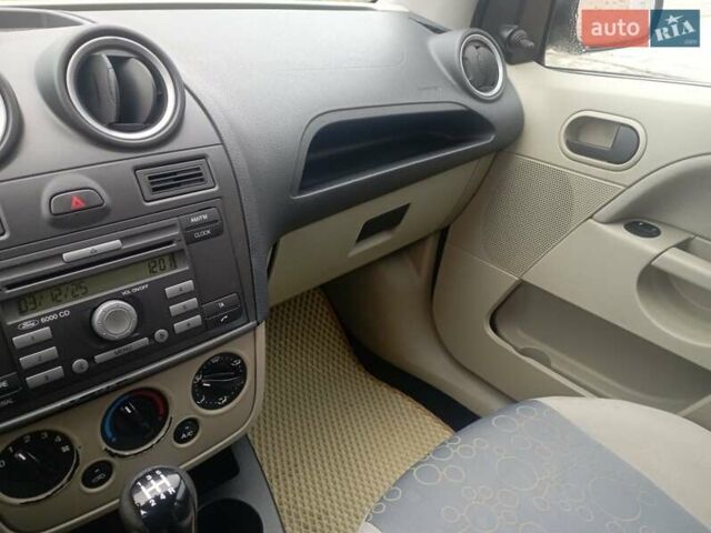 Зеленый Форд Фиеста, объемом двигателя 1.25 л и пробегом 268 тыс. км за 2899 $, фото 14 на Automoto.ua