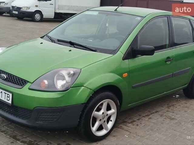 Зеленый Форд Фиеста, объемом двигателя 1.39 л и пробегом 163 тыс. км за 4300 $, фото 4 на Automoto.ua
