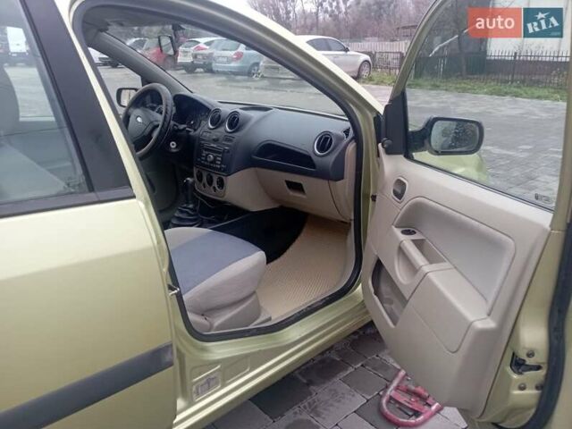 Зеленый Форд Фиеста, объемом двигателя 1.25 л и пробегом 268 тыс. км за 2899 $, фото 11 на Automoto.ua