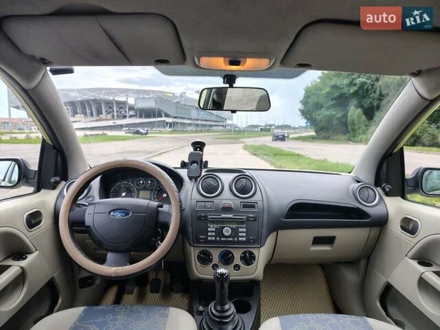 Зелений Форд Фієста, об'ємом двигуна 1.24 л та пробігом 267 тис. км за 2900 $, фото 20 на Automoto.ua
