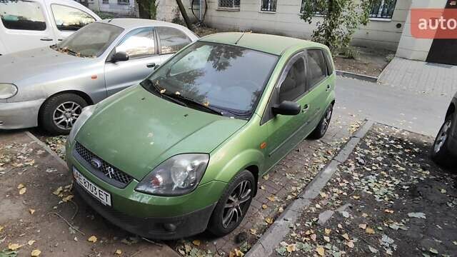 Зелений Форд Фієста, об'ємом двигуна 1.4 л та пробігом 88 тис. км за 4500 $, фото 1 на Automoto.ua