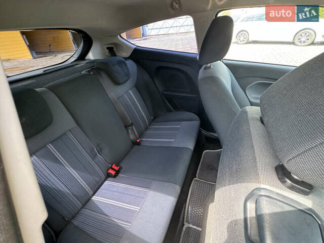 Зеленый Форд Фиеста, объемом двигателя 1.4 л и пробегом 295 тыс. км за 4500 $, фото 12 на Automoto.ua