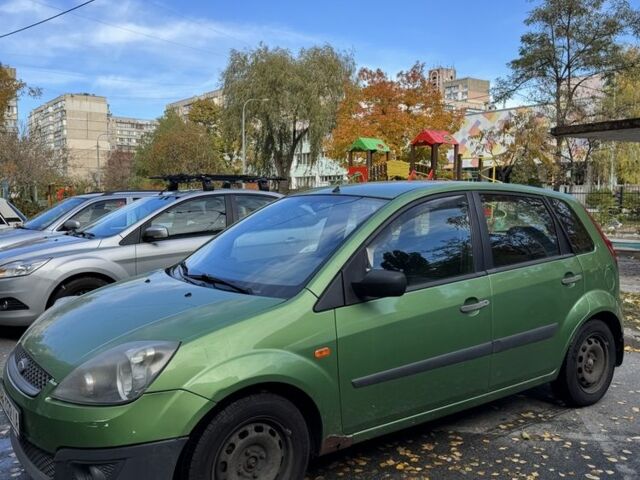 Форд Фиеста 2008 в Киеве на Automoto.ua Зеленый Форд Фиеста, объемом двигателя 1.4 л и пробегом 200 тыс. км за 2500 $, фото 2 на Automoto.ua
