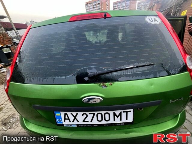 Зеленый Форд Фиеста, объемом двигателя 1.4 л и пробегом 199 тыс. км за 3200 $, фото 4 на Automoto.ua
