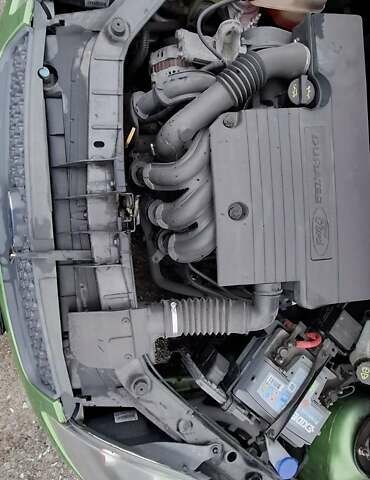 Зеленый Форд Фиеста, объемом двигателя 1.4 л и пробегом 175 тыс. км за 4400 $, фото 13 на Automoto.ua