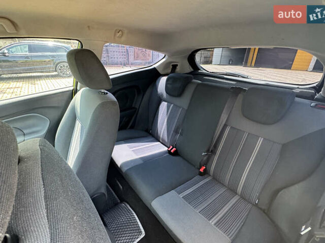 Зеленый Форд Фиеста, объемом двигателя 1.4 л и пробегом 295 тыс. км за 4500 $, фото 11 на Automoto.ua