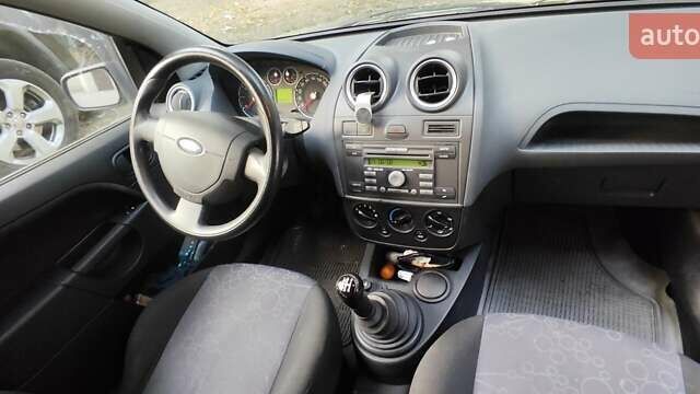 Зелений Форд Фієста, об'ємом двигуна 1.4 л та пробігом 88 тис. км за 4500 $, фото 3 на Automoto.ua