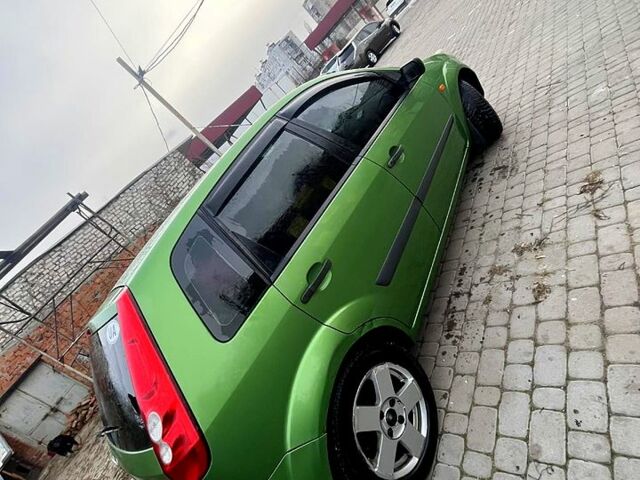 Зеленый Форд Фиеста, объемом двигателя 1.4 л и пробегом 199 тыс. км за 3200 $, фото 3 на Automoto.ua