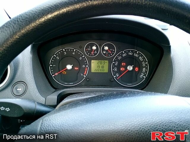 Зелений Форд Фієста, об'ємом двигуна 1.4 л та пробігом 222 тис. км за 4600 $, фото 12 на Automoto.ua